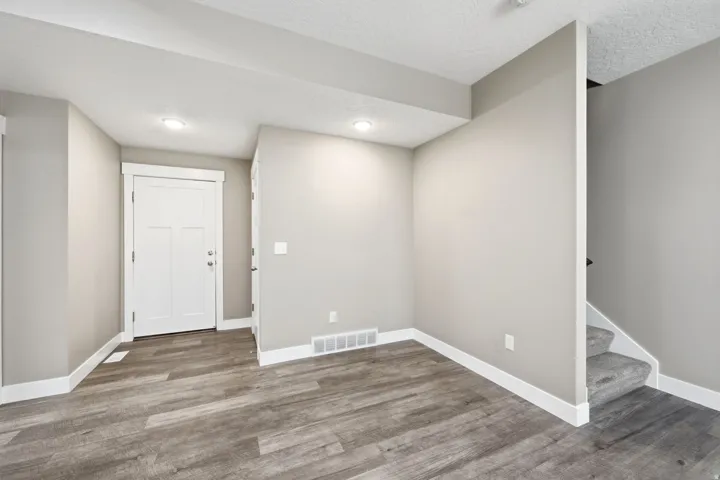 9289 S Castlebury Ct, Sandy, Utah 84094
