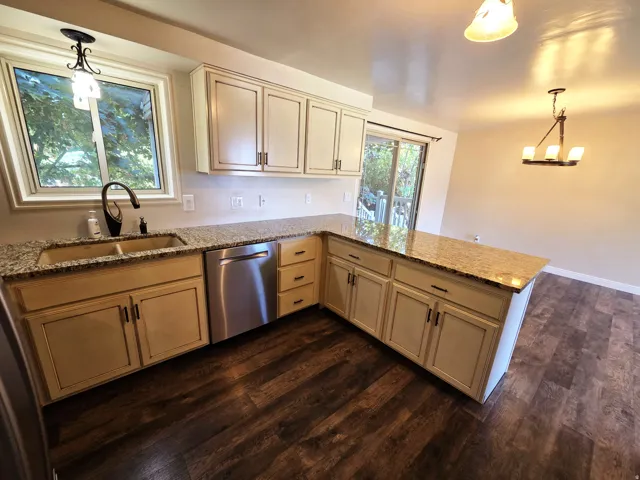 689 E Lavina Dr, South Ogden, Utah 84403