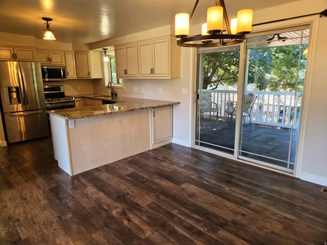 689 E Lavina Dr, South Ogden, Utah 84403