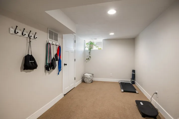 3333 S Pioneer St, Salt Lake City, Utah 84109