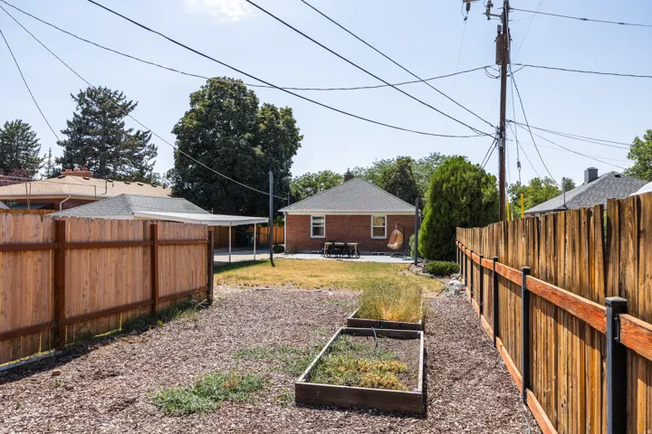 3333 S Pioneer St, Salt Lake City, Utah 84109