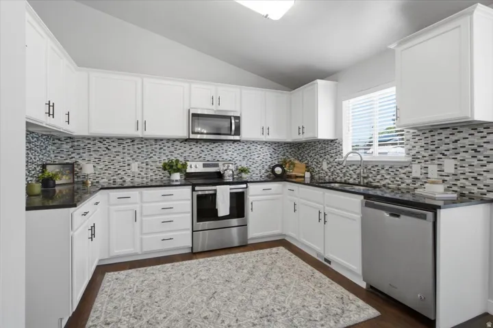 1081 S 900 W, Tooele, Utah 84074