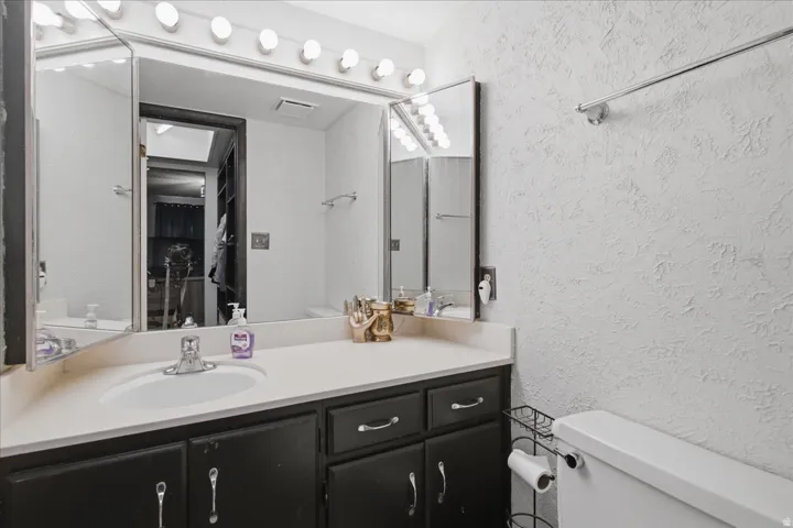 Primary ensuite bathroom