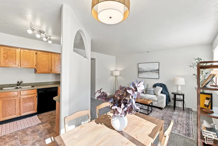 6983 S Ufizzi Ct, West Jordan, Utah 84084