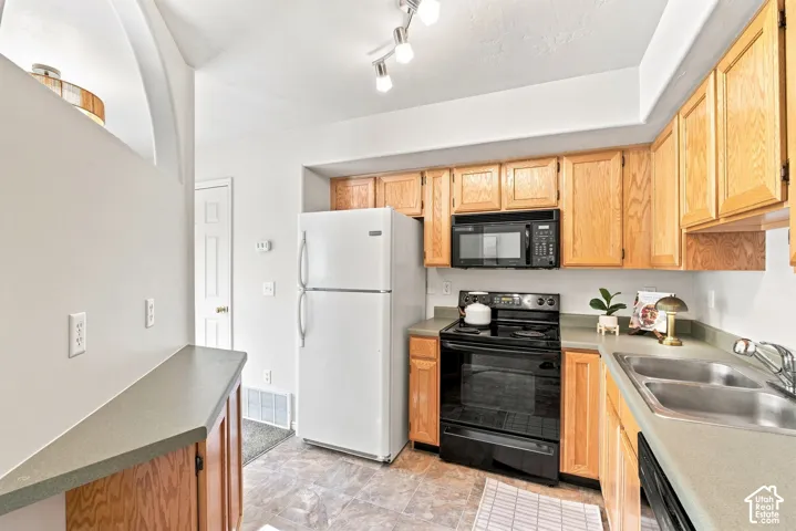 6983 S Ufizzi Ct, West Jordan, Utah 84084