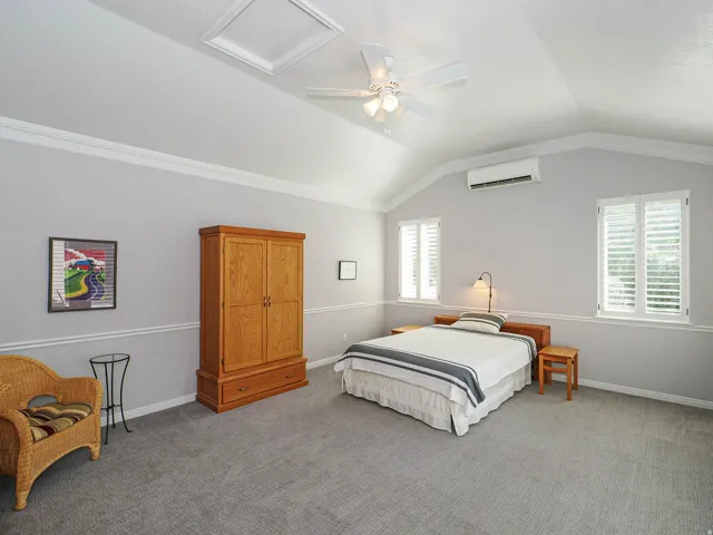 Main level primary bedroom