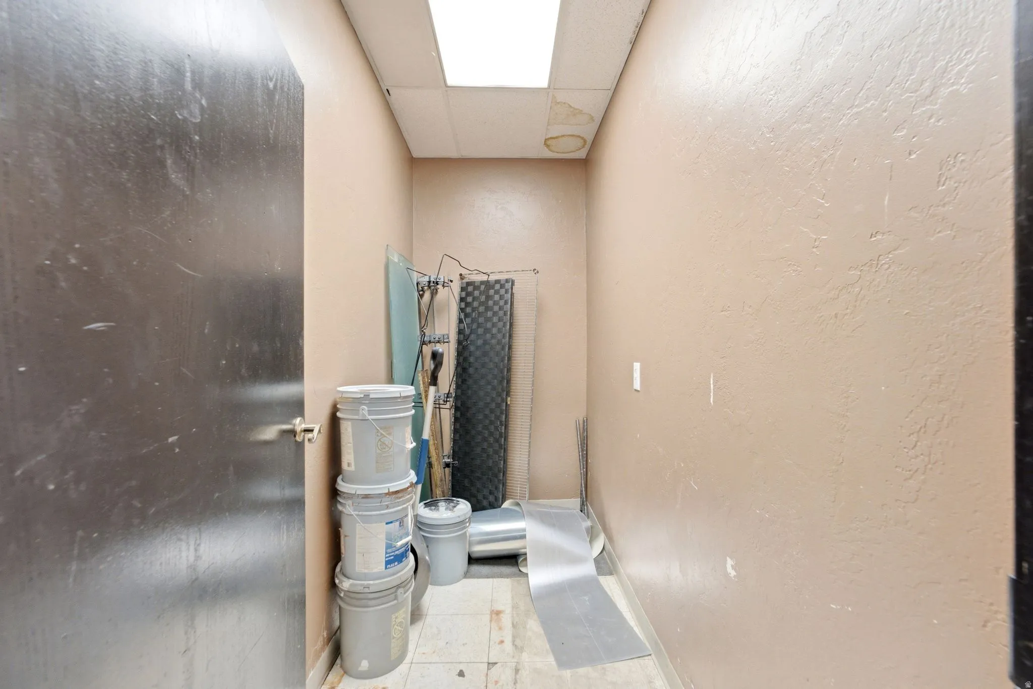 Manager's office/additional dry storage
