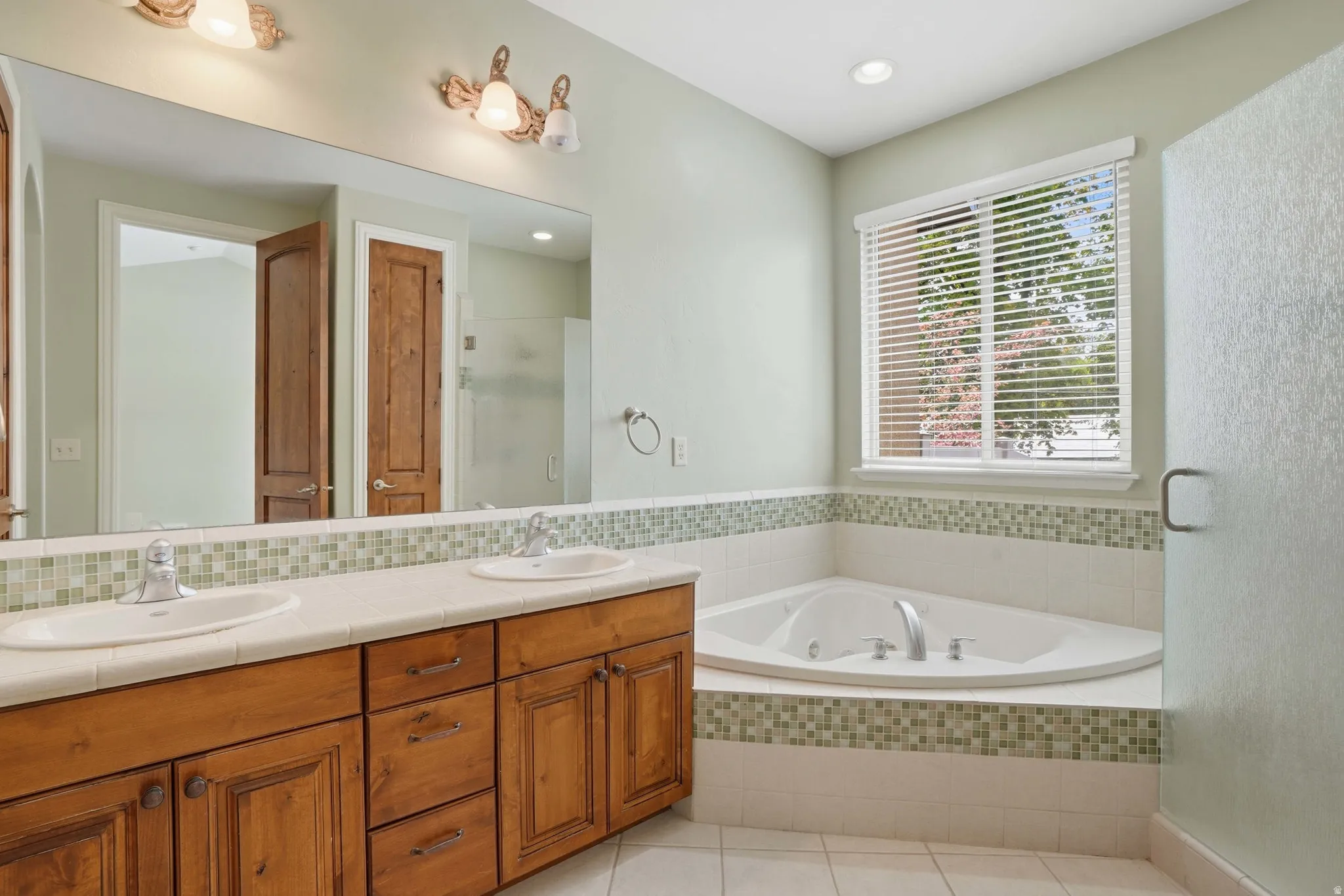 Main floor primary bathroom