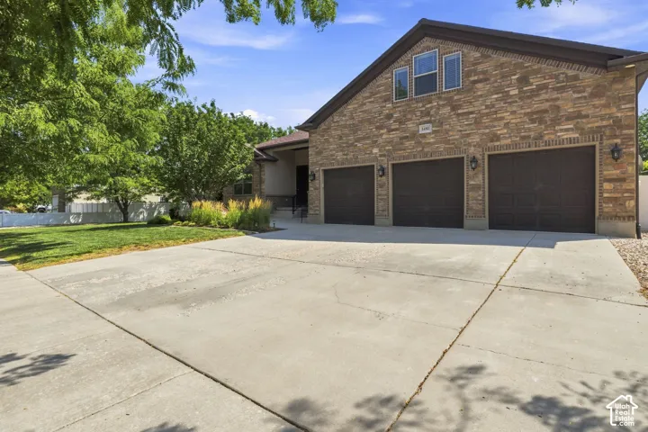 5492 Derby Ln, Stansbury Park, Utah 84074