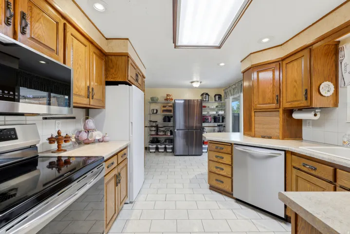 106 W 575 N, Kaysville, Utah 84037
