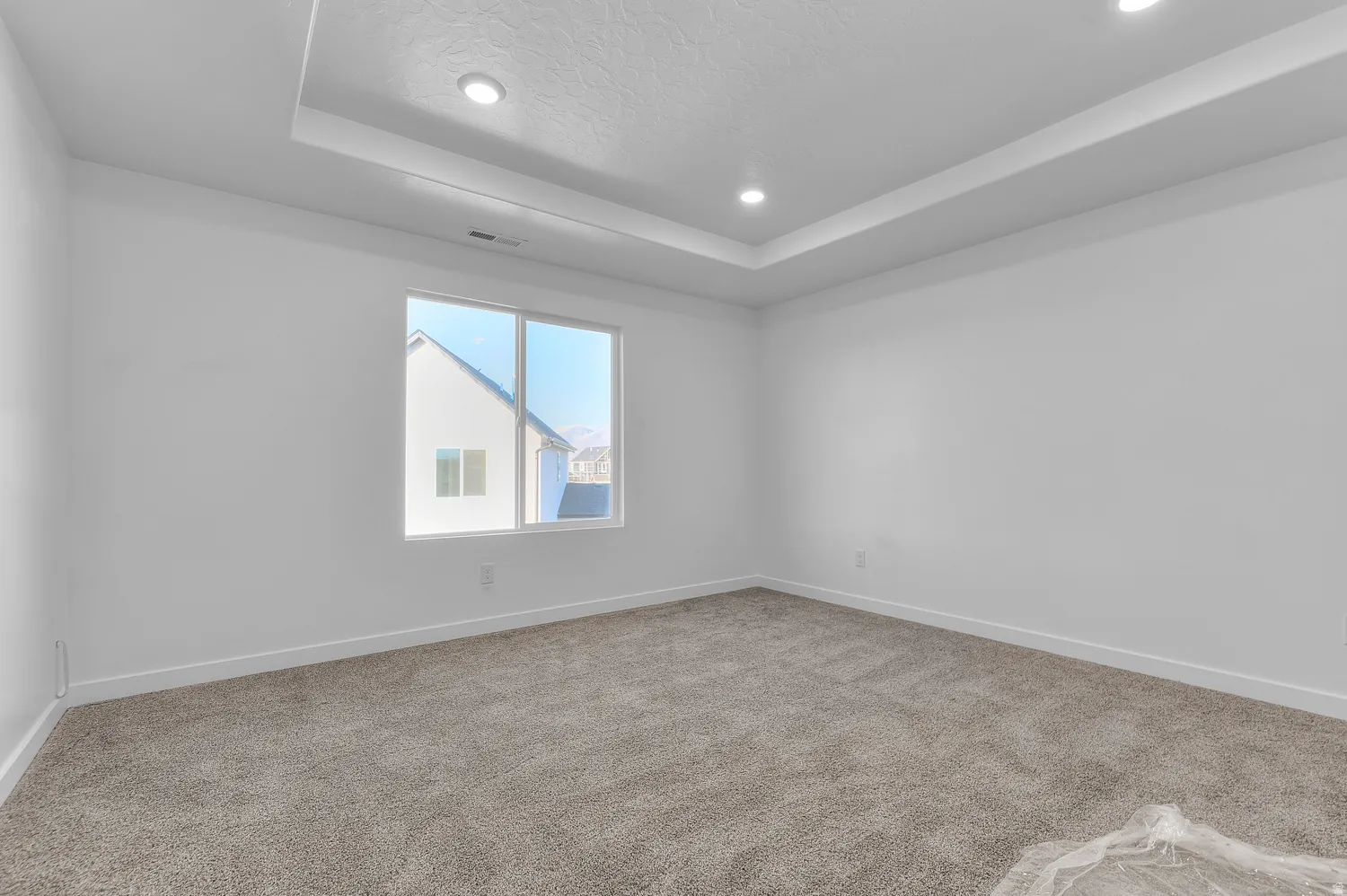 Picture of a Model Gardner. Not of current listing.