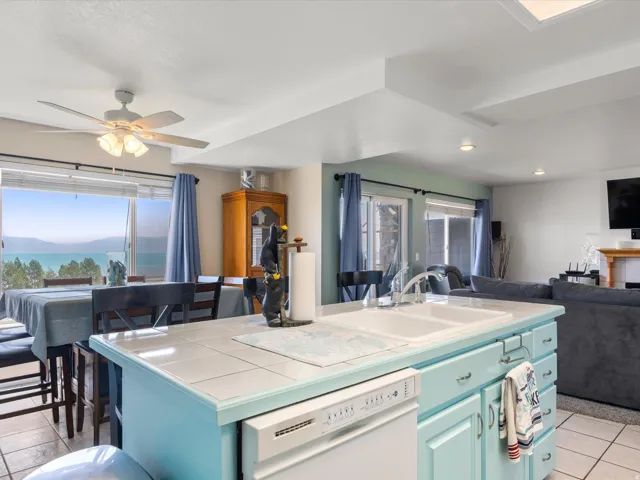 952 N Yacht Dr #2, Garden City, Utah 84028