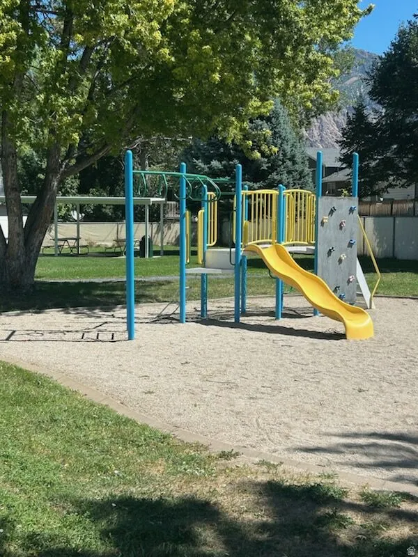 HOA community park