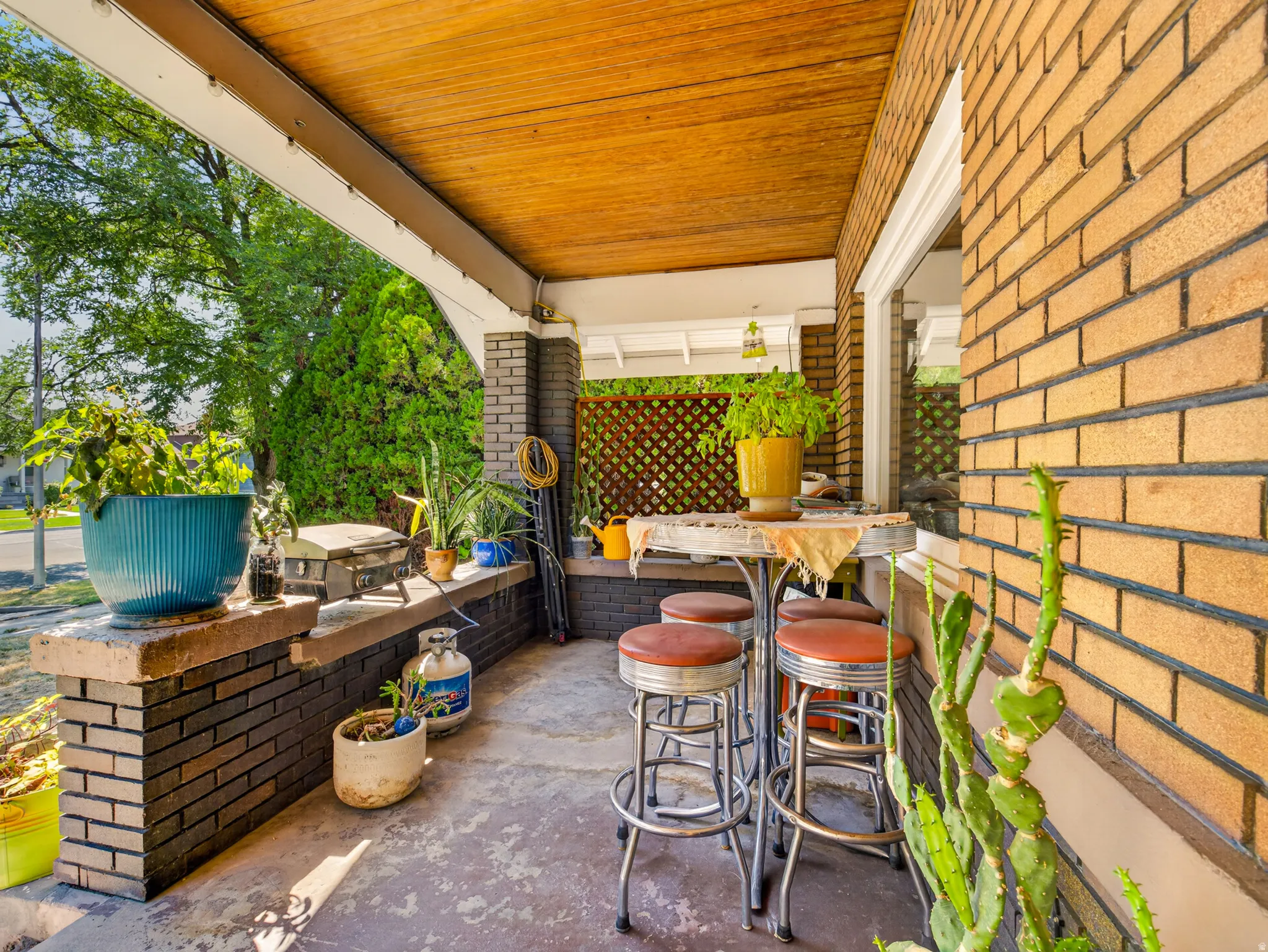 Front porch retreat