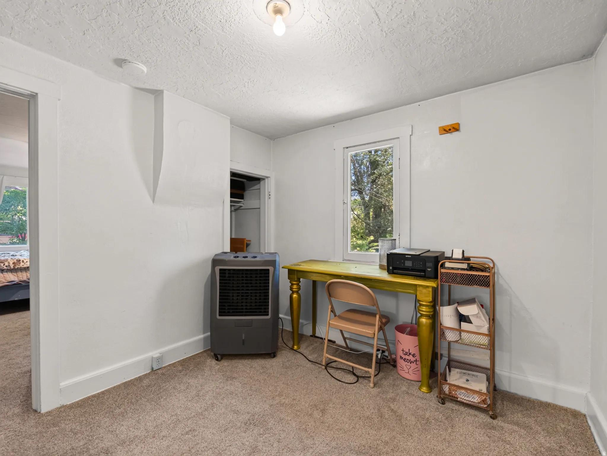 Great space for another bedroom or office