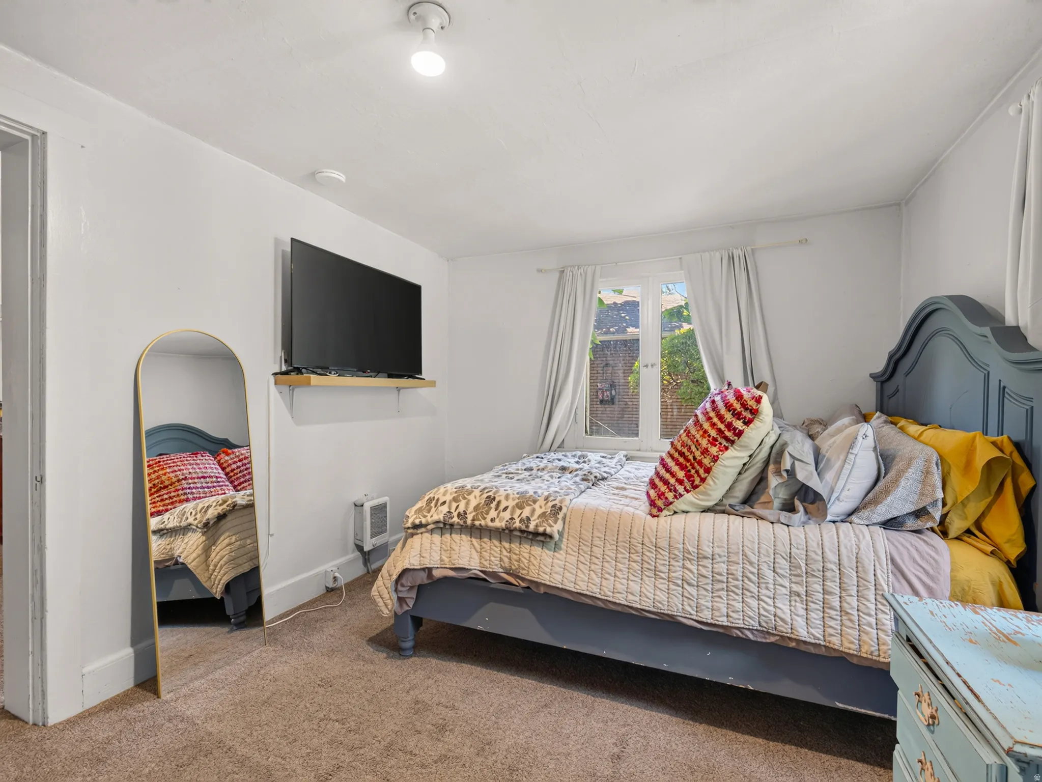 Spacious bedroom