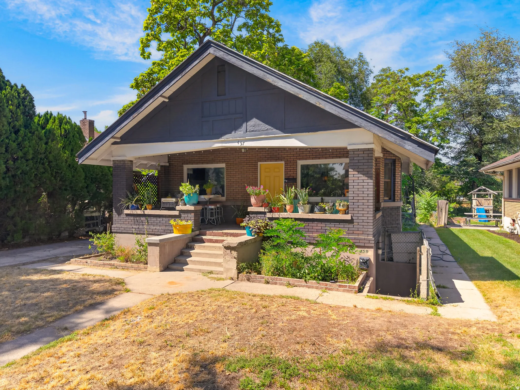 Inviting front entry