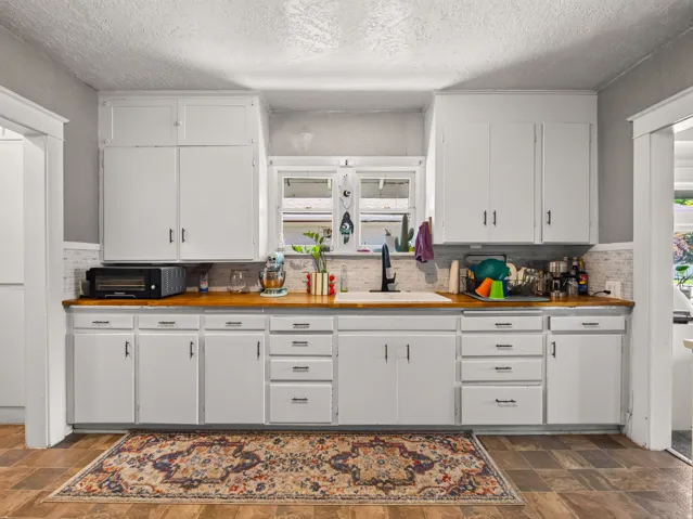 Lots of counter space
