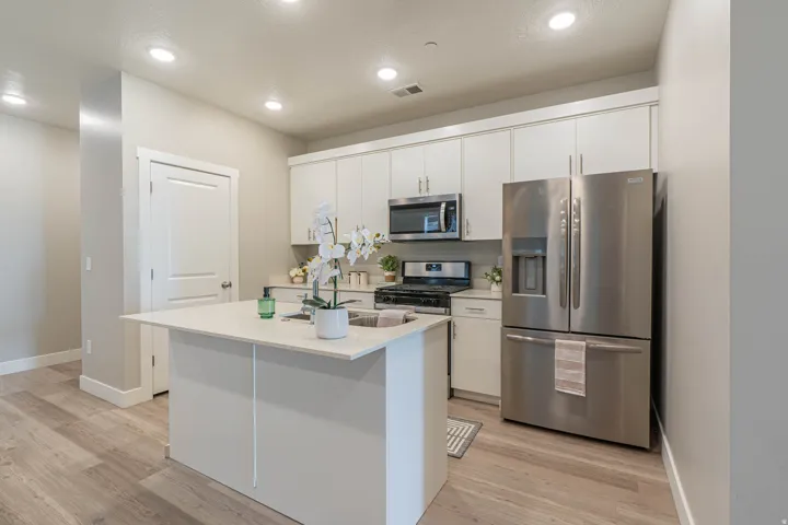 473 W 40 S #h-201, Providence, Utah 84332