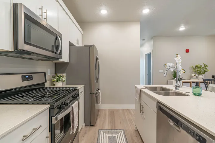 473 W 40 S #h-201, Providence, Utah 84332