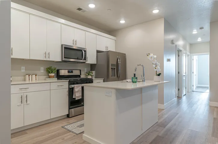 473 W 40 S #h-201, Providence, Utah 84332