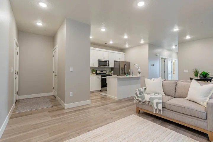 473 W 40 S #h-201, Providence, Utah 84332