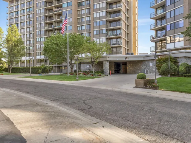 241 N Vine St #306 E, Salt Lake City, Utah 84103