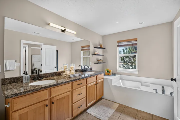 1462 E Tuscan Oak Way, Sandy, Utah 84092
