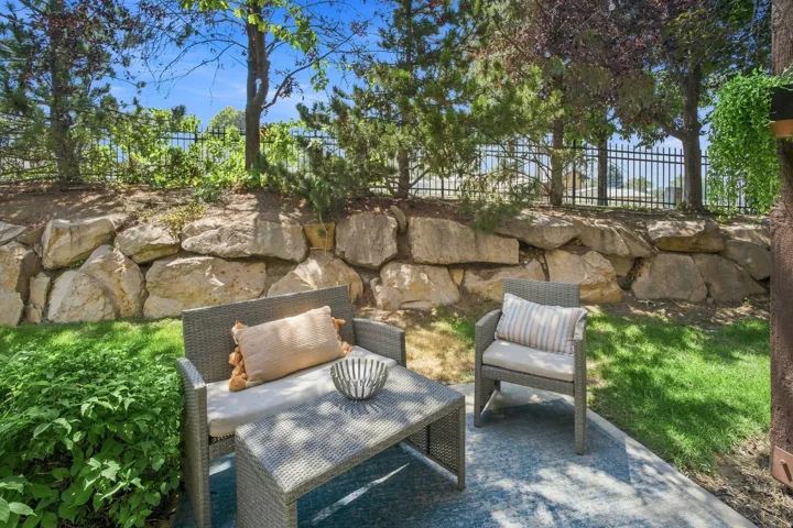 1462 E Tuscan Oak Way, Sandy, Utah 84092