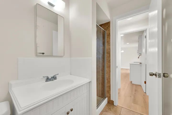Bathroom2
