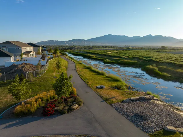 488 N Weber River St, Saratoga Springs, Utah 84045