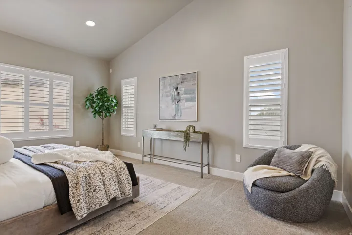 Vaulted ceiling with recessed lighting