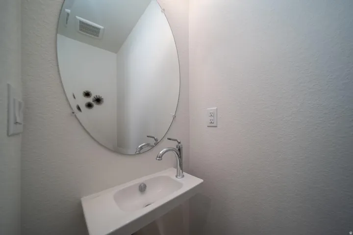 65 N Jordan River Way, Saratoga Springs, Utah 84045