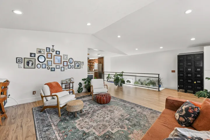 Vaulted ceiling with recessed lighting