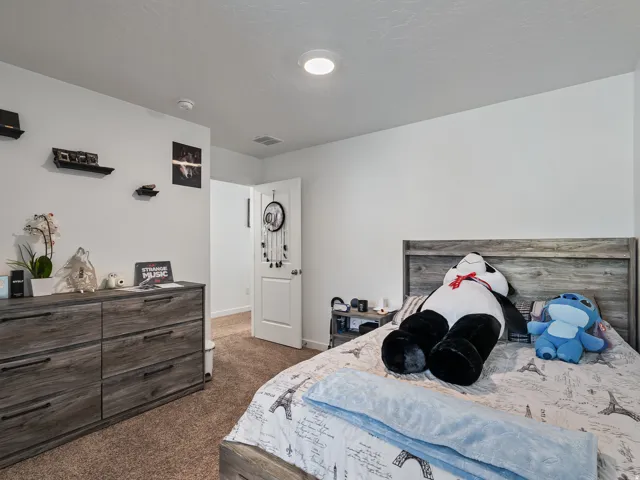 Recessed ceiling lighting with white trim