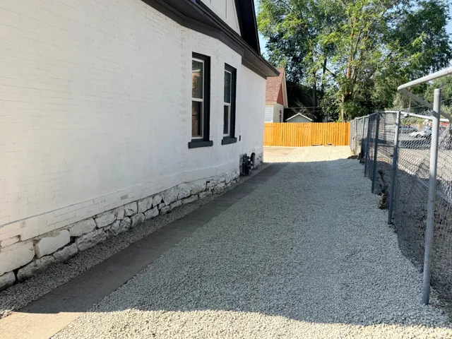 Driveway to backyard parking