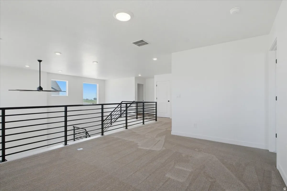 Spacious Loft.  Perfect flex room for a 2nd family room, game room, or library.