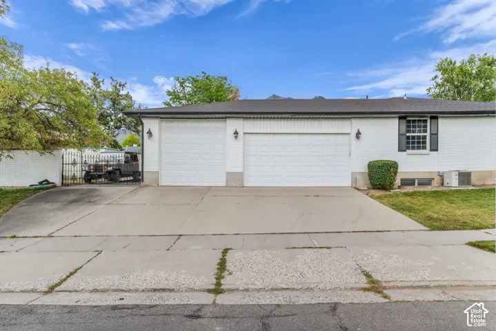 2329 E Sublette Pl, Sandy, Utah 84093