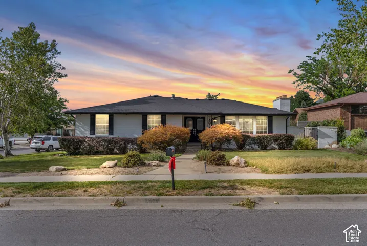 2329 E Sublette Pl, Sandy, Utah 84093