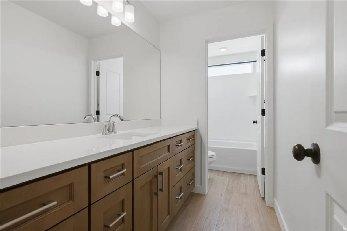 Bath 2 Upstairs with Large Vanity