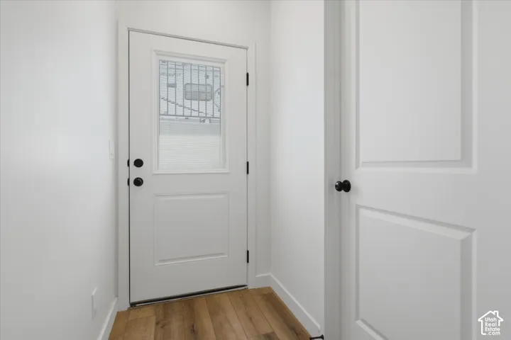 Separate Entry for ADU. 9' Ceilings in ADU