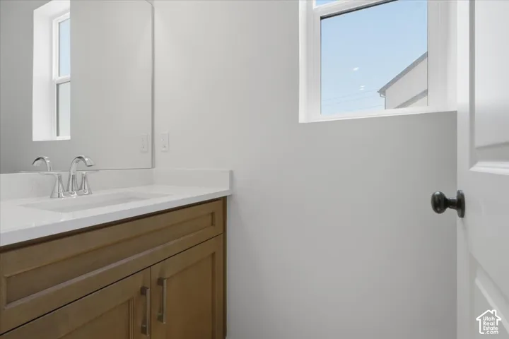 1/2 bath on Main Floor