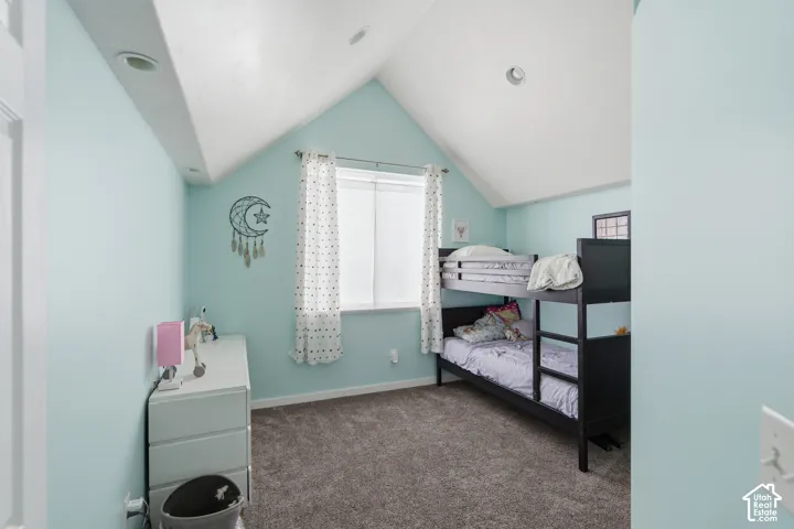 Vaulted ceiling with recessed lighting