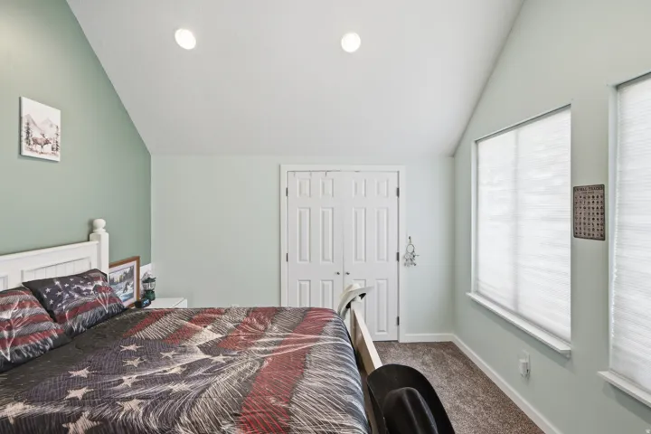 Vaulted ceilings with recessed lighting