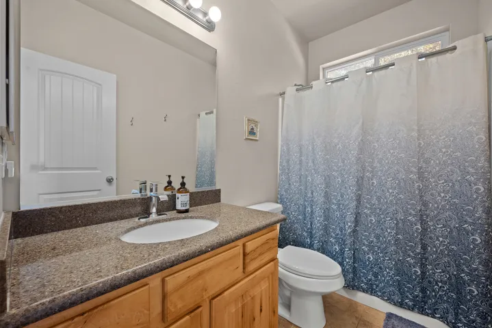 MAIN FLOOR BATHROOM!