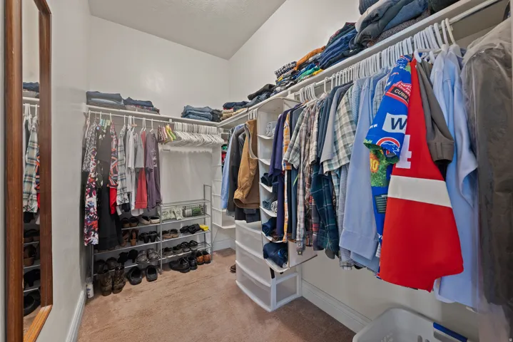 MASTER BEDROOM HAS A WALK-IN CLOSET & BUILT IN SHELVING!