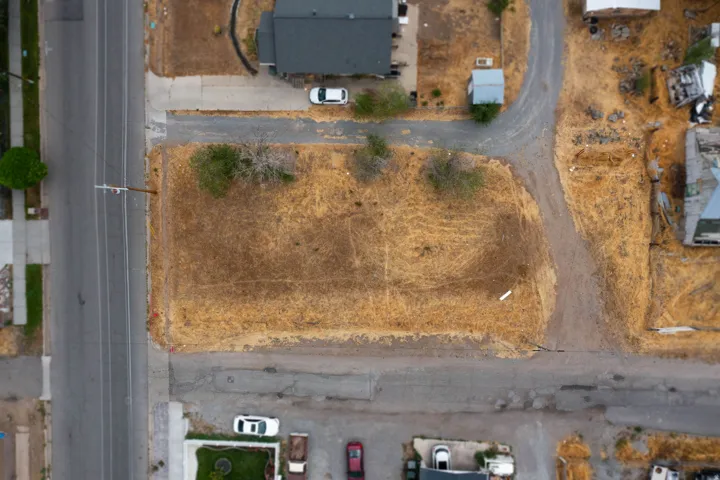 Expansive lot with direct road frontage