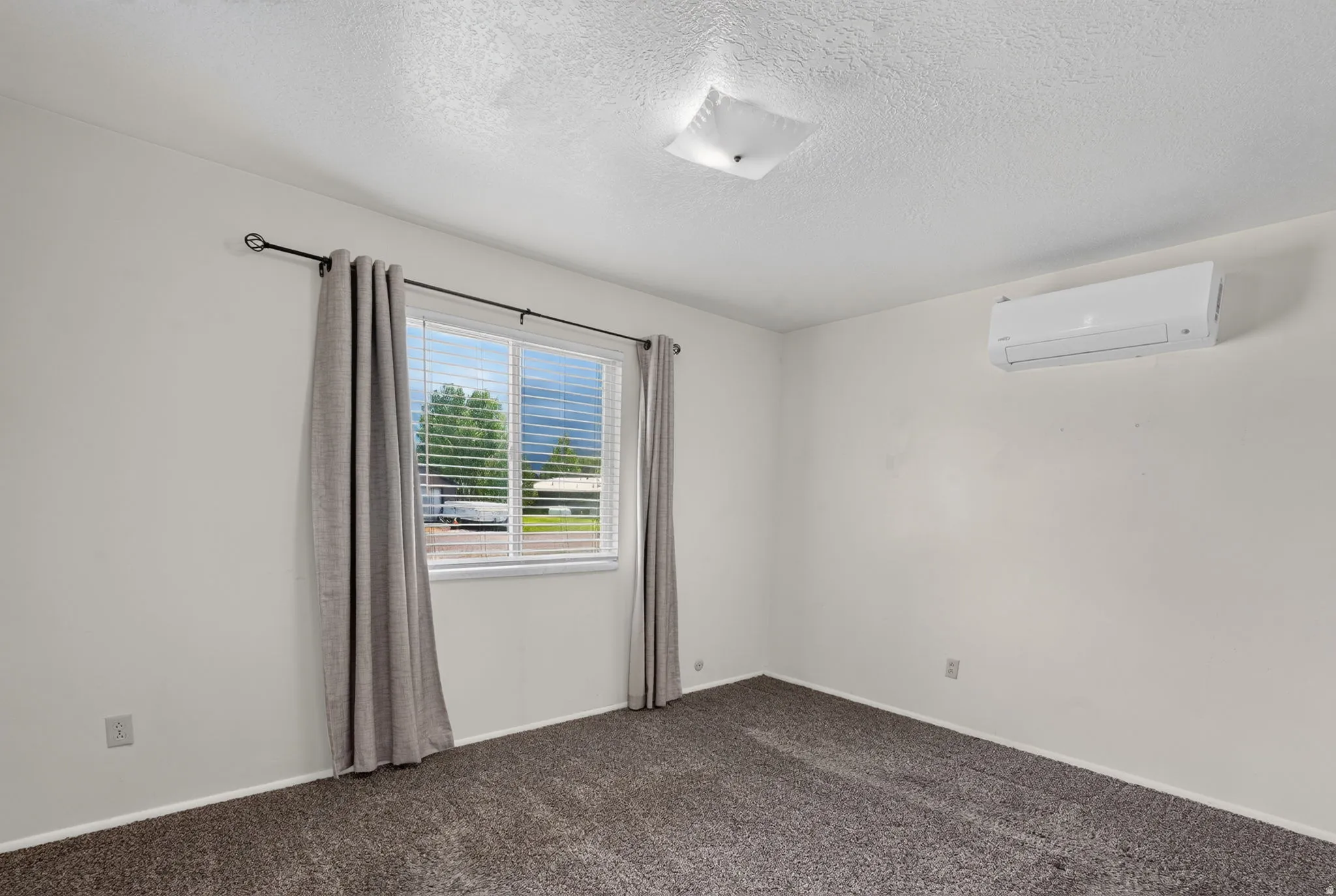 Window with horizontal blinds