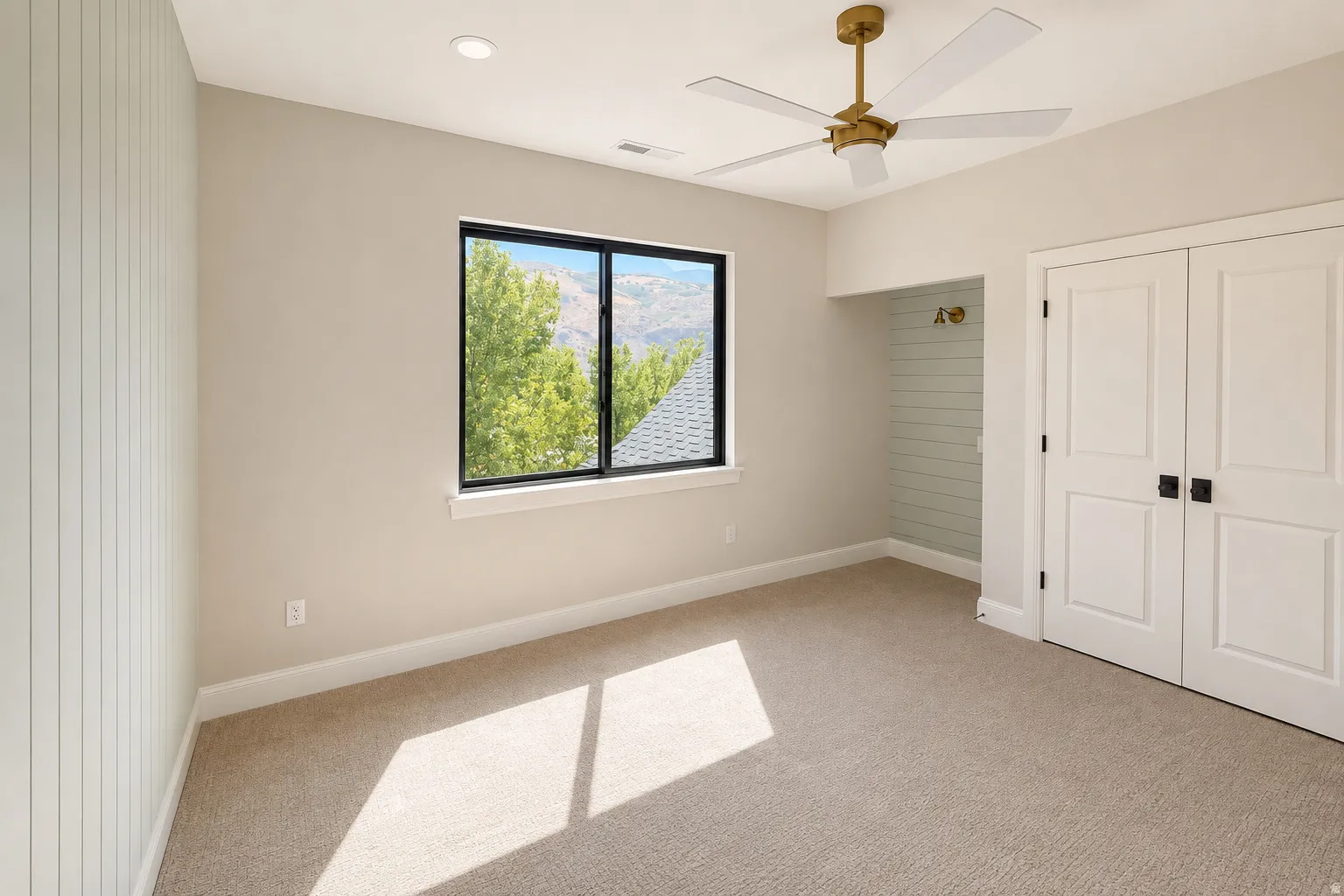 Bedroom 2 featuring a desk nook space.
