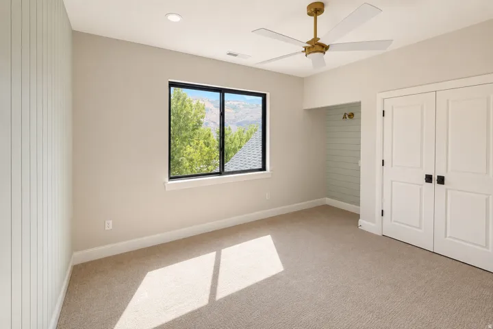 Bedroom 2 featuring a desk nook space.
